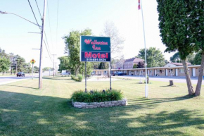 Отель Walkerton Inn Motel  Уолкертон